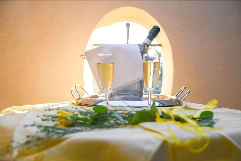 Carlo'S Hotel Кастането Кардучи Екстериор снимка